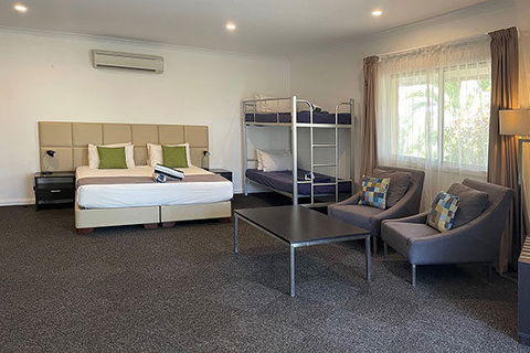 Kimberley Grande Resort & Conf Ctr - Melbourne Tourism 13