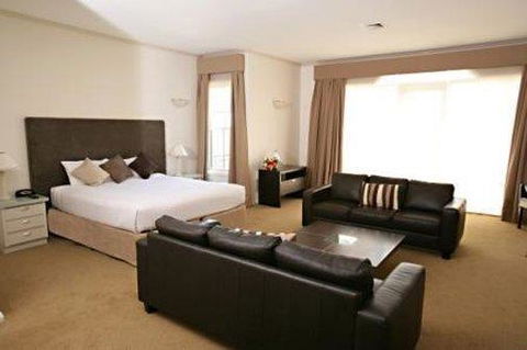 Beau Monde International - Melbourne Tourism 7