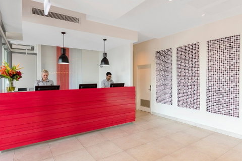 Oaks Elan Darwin - Melbourne Tourism 1