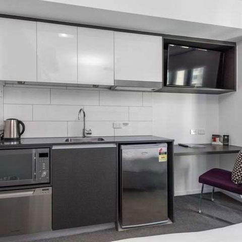 H On Mitchell Apartment Hotel - Melbourne Tourism 1