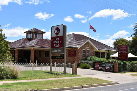 Best Western Plus All Settlers Motor Inn - Melbourne Tourism 0