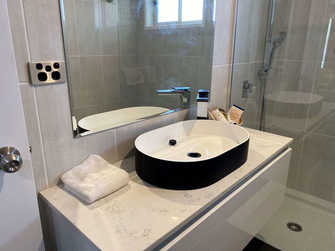 Best Western Plus All Settlers Motor Inn - Melbourne Tourism 2