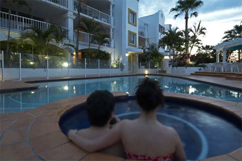 Santorini Holiday Apartments - Melbourne Tourism 0
