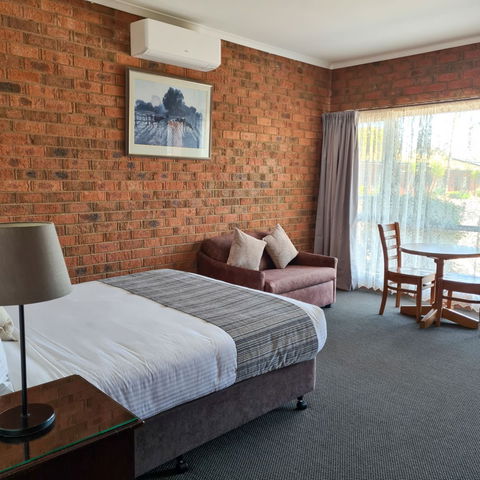 Federation Motor Inn - Melbourne Tourism 1
