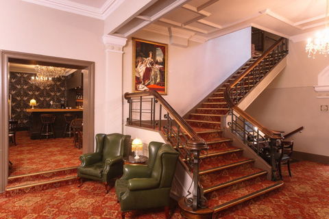 Hadley's Orient Hotel - Melbourne Tourism 2