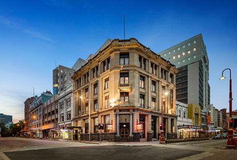Quest Savoy - Melbourne Tourism 0