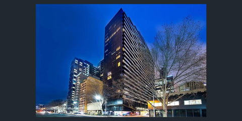 Aura On Flinders - Melbourne Tourism 0
