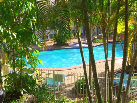 Bay Of Palms Resort - Melbourne Tourism 1