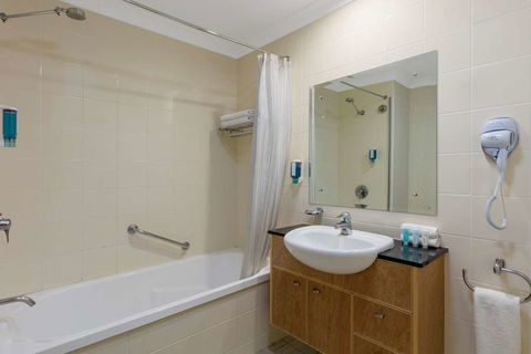 Nesuto Canberra Apartment Hotel - Melbourne Tourism 3