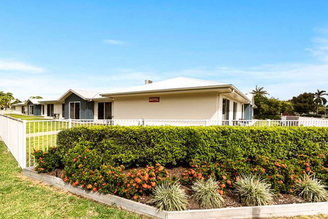 Econo Lodge Beachside - Melbourne Tourism 1