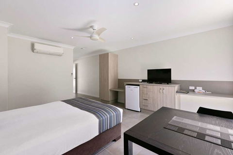 Econo Lodge Beachside - Melbourne Tourism 6
