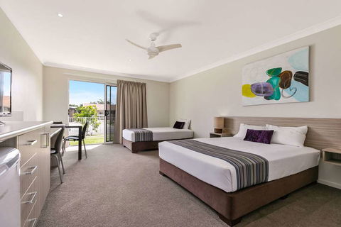 Econo Lodge Beachside - Melbourne Tourism 10
