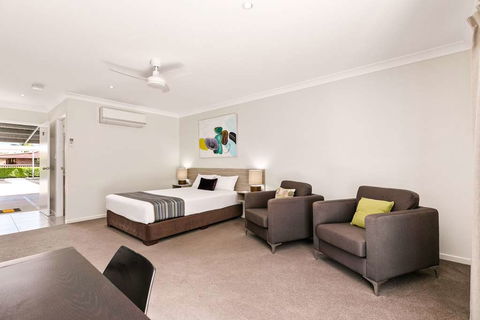 Econo Lodge Beachside - Melbourne Tourism 14