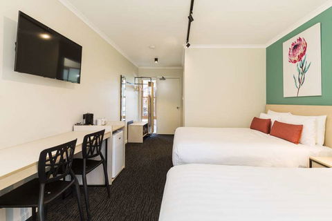 NIghtcap At Balaclava Hotel - Melbourne Tourism 6