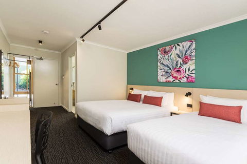 NIghtcap At Balaclava Hotel - Melbourne Tourism 13