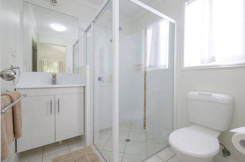 Barney Beach Accommodation Centre - Melbourne Tourism 2