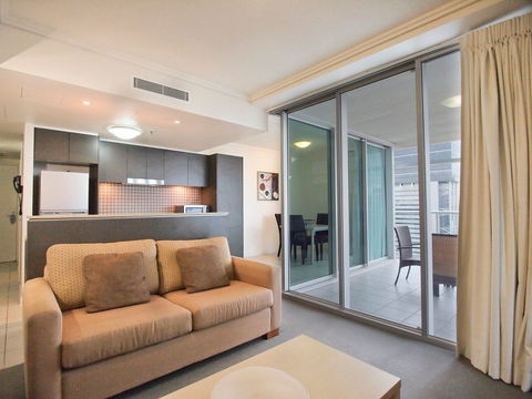 Oaks Casino Towers - Melbourne Tourism 2