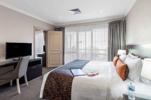 Kimberley Gardens Hotel, Serviced Apts - Melbourne Tourism 12