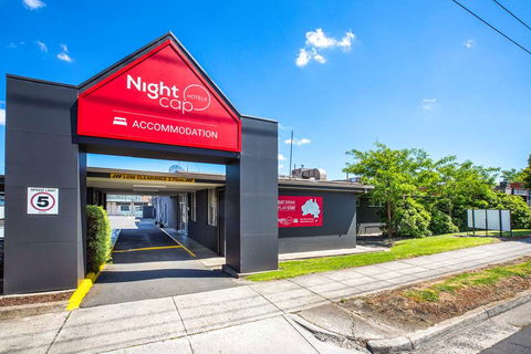 Sandbelt Club Hotel - Melbourne Tourism 1