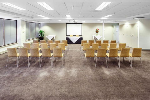 Quality Hotel Dickson - Melbourne Tourism 25