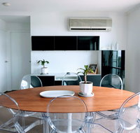 Staying Places - The Avenue - Melbourne Tourism