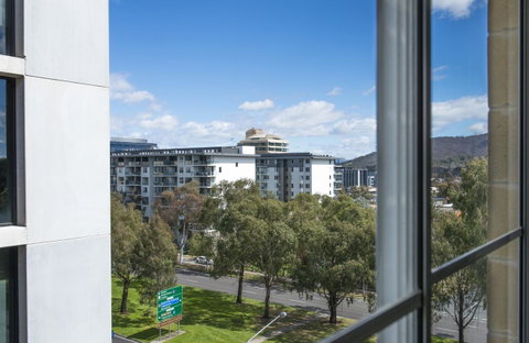 Mantra On Northbourne - Melbourne Tourism 24