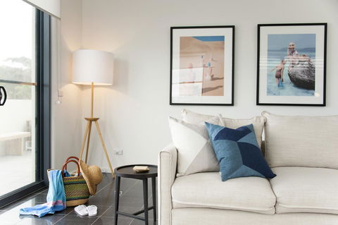 Mollymook Beachfront Penthouse 9 - Melbourne Tourism 8