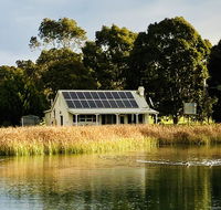 The Lake House Retreat - Melbourne Tourism