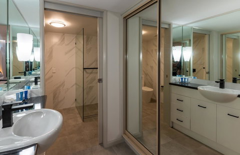 Pacific Bay Resort - Melbourne Tourism 41