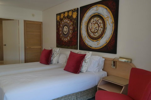 Pacific Bay Resort - Melbourne Tourism 5