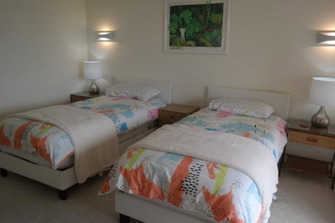Pacific Bay Resort - Melbourne Tourism 16