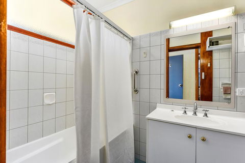 William Macintosh Motor Lodge - Melbourne Tourism 22