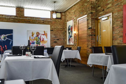 William Macintosh Motor Lodge - Melbourne Tourism 42