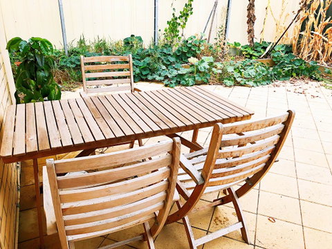 Beautiful Garden House - Melbourne Tourism 22
