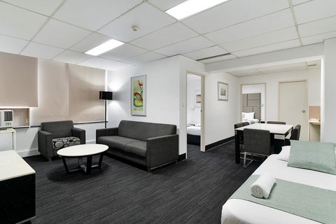 Cosmo On Bank - Melbourne Tourism 5