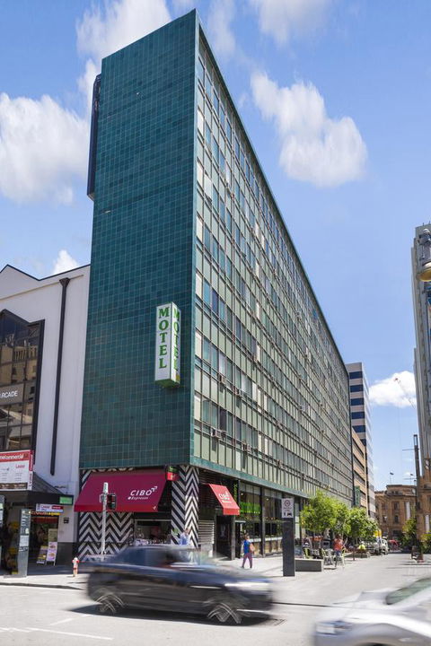 Cosmo On Bank - Melbourne Tourism 15