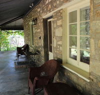 Hillside Cottage - Melbourne Tourism