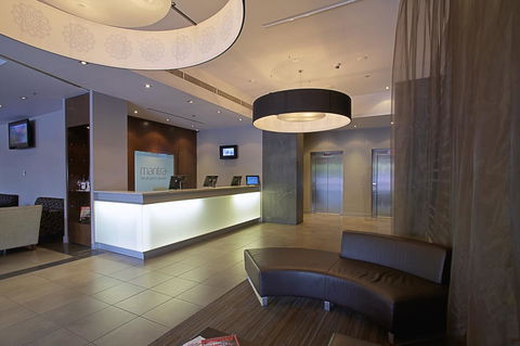 Mantra Hindmarsh Square - Melbourne Tourism 7