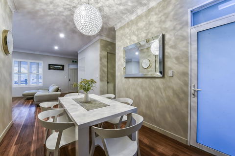 Aloha Central Luxury Apartments - Melbourne Tourism 9