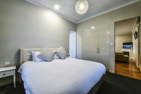Aloha Central Luxury Apartments - Melbourne Tourism 14