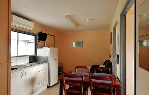 Baudin Beach Apartments - Melbourne Tourism 12