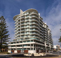 Oaks Liberty Towers - Melbourne Tourism