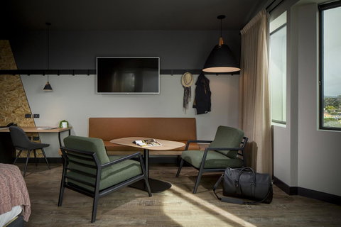 Marion Hotel - Melbourne Tourism 32