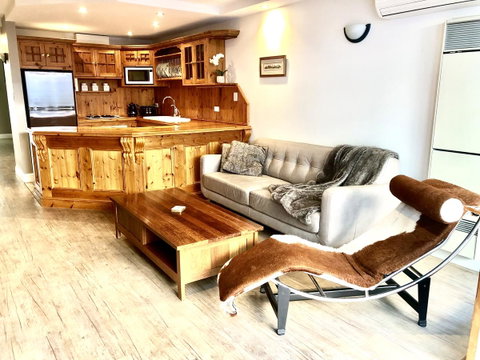 Superb Townhouse In North Adelaide - Melbourne Tourism 1