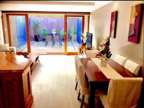 Superb Townhouse In North Adelaide - Melbourne Tourism 9