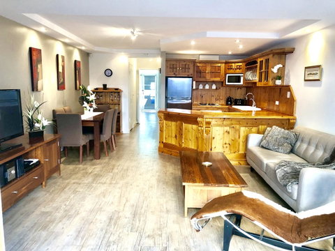 Superb Townhouse In North Adelaide - Melbourne Tourism 0