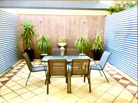 Superb Townhouse In North Adelaide - Melbourne Tourism 10