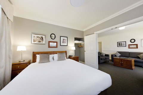Majestic Old Lion Apartments - Melbourne Tourism 13