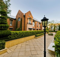 Majestic Old Lion Apartments - Melbourne Tourism