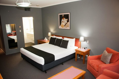 The O'Connell Inn - Melbourne Tourism 13